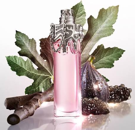 عطر وومنیتی